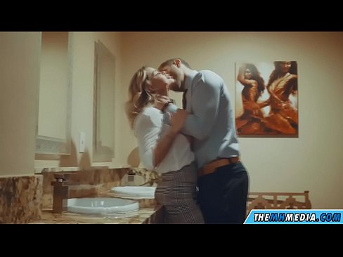 ❤️ Xa i-blonde ene-busty ikuhenda kwindlu yangasese yoluntu ❤  kwi-xh.battlepass-bonuse.ru ❌